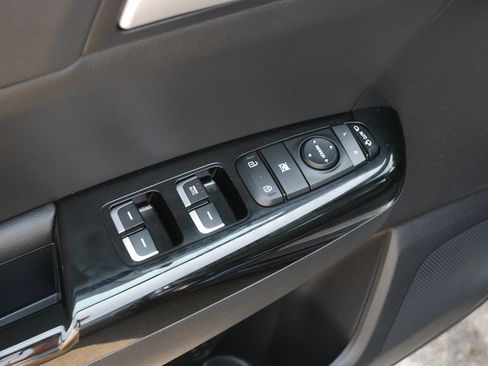 Used 2021 Kia Sportage S w/ S AWD Premium Package image 19