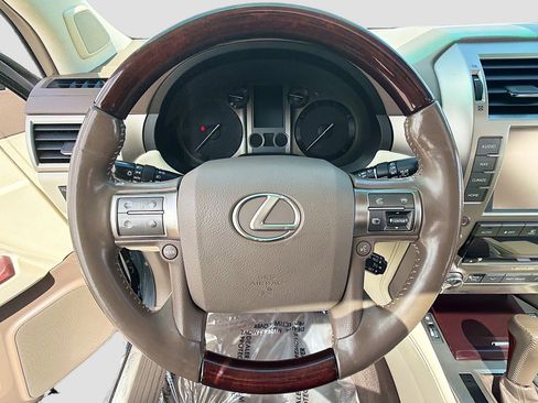 Used 2017 Lexus GX 460 Premium AWD/4WD image 18