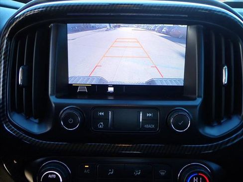 Used 2021 Chevrolet Colorado ZR2 image 16