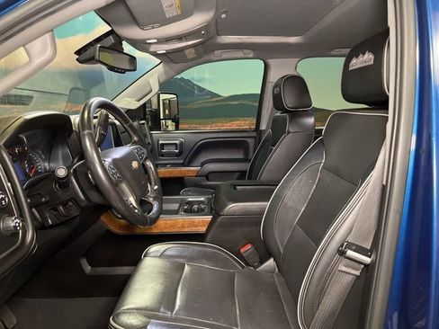 Used 2019 Chevrolet Silverado 2500 High Country w/ Duramax Plus Package image 27