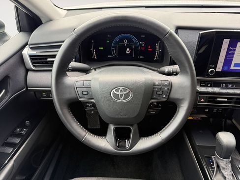 Used 2025 Toyota Camry LE w/ Convenience Package AWD/4WD image 12
