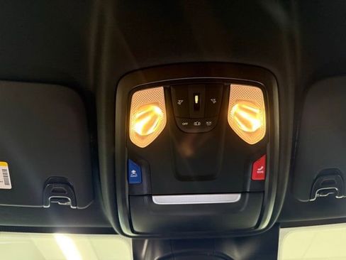 New 2026 RAM 2500 Tradesman w/ Chrome Appearance Group AWD/4WD image 17