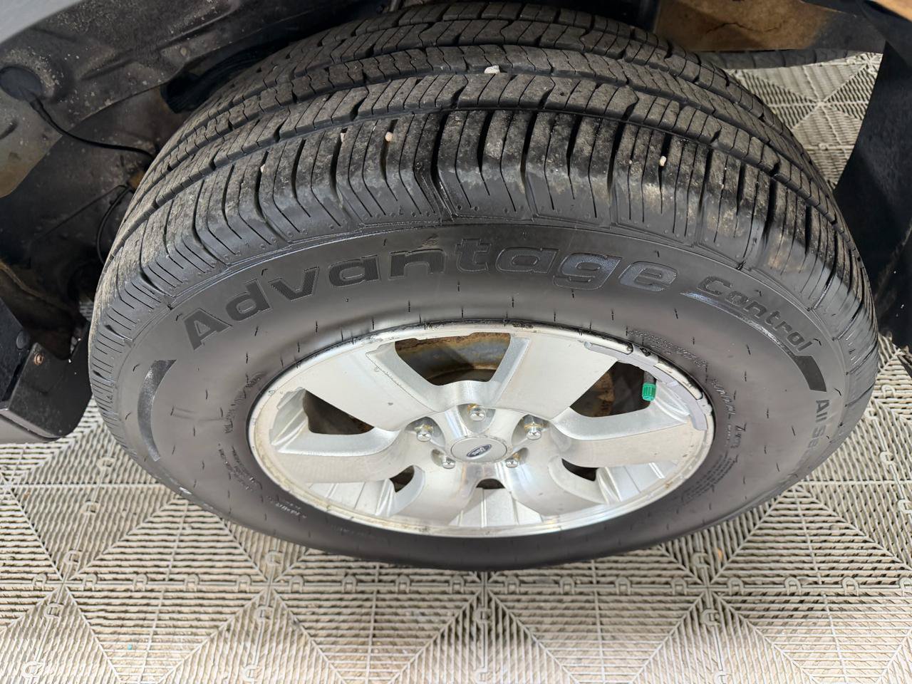 Used 2008 Ford Escape Limited AWD/4WD image 20