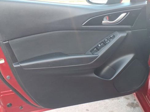 Used 2014 MAZDA MAZDA3 i Sport image 18