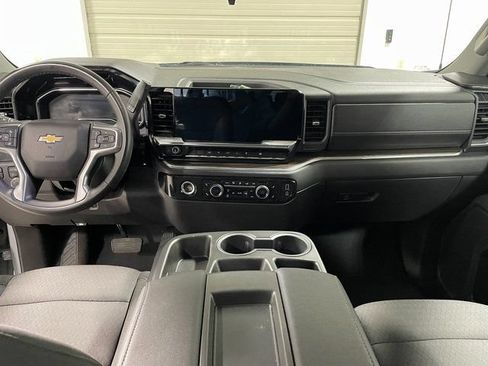 Used 2024 Chevrolet Silverado 1500 LT AWD/4WD image 13