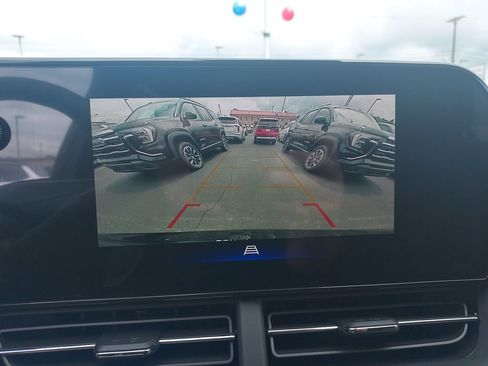 New 2026 Chevrolet Trax LT w/ Driver Confidence Package FWD image 22