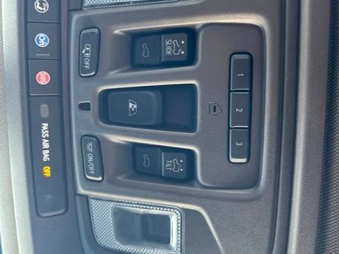 Used 2019 Chevrolet Silverado 1500 LTZ w/ LTZ Texas Edition AWD/4WD image 21
