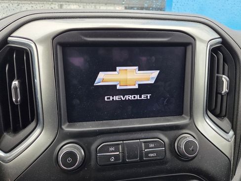 Used 2021 Chevrolet Silverado 1500 LT Trail Boss w/ Convenience Package II AWD/4WD image 11