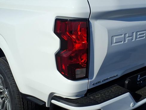 New 2026 Chevrolet Colorado LT image 9