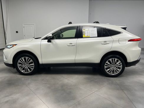 Used 2022 Toyota Venza Limited AWD/4WD image 5
