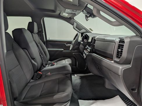 Used 2025 GMC Sierra 1500 Elevation image 18