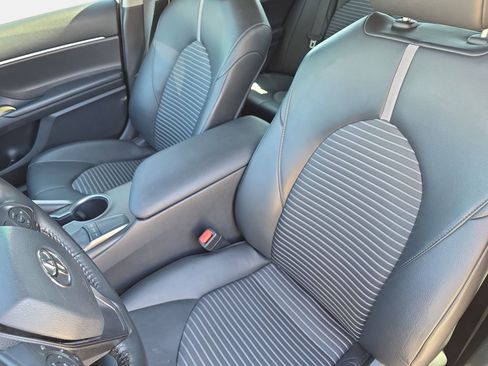 Used 2023 Toyota Camry SE image 14