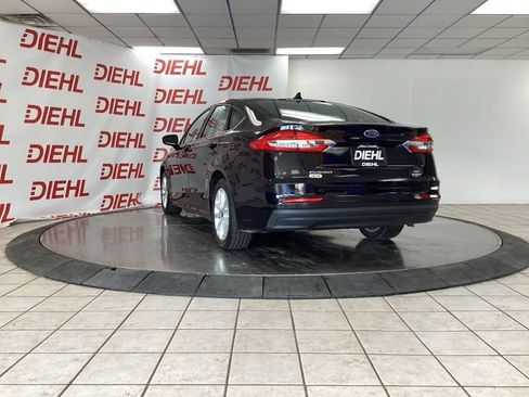 Used 2020 Ford Fusion SE FWD image 5