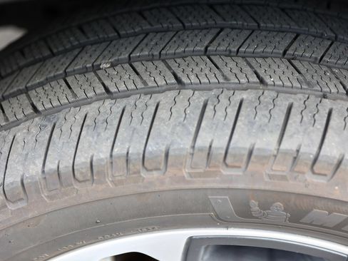 Used 2019 RAM 1500 Limited AWD/4WD image 14