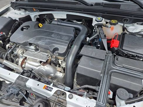 Used 2023 Chevrolet Malibu LT FWD image 28