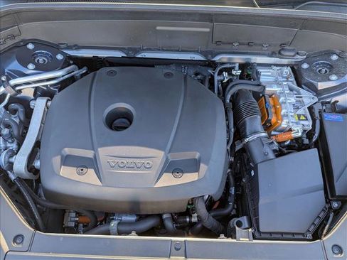 Used 2025 Volvo XC90 T8 Ultra w/ Protection Package Premier image 22