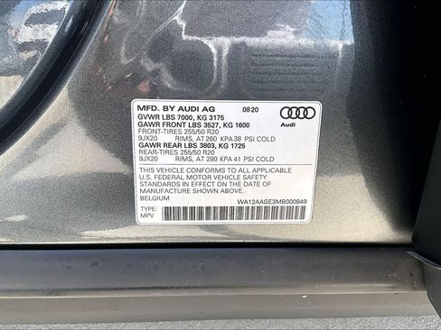 Used 2021 Audi e-tron Premium Plus w/ Premium Plus Package AWD/4WD image 33