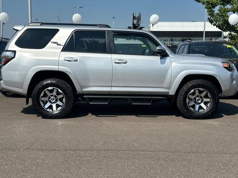 Used 2019 Toyota 4Runner TRD Off-Road Premium AWD/4WD image 3