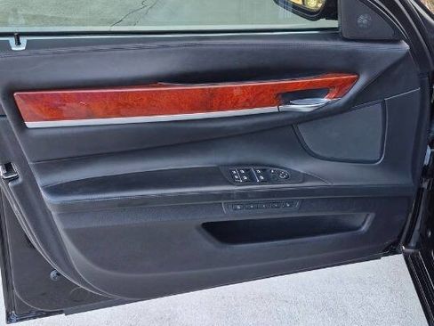 Used 2011 BMW ALPINA B7 w/ Driver Assistance Pkg image 41