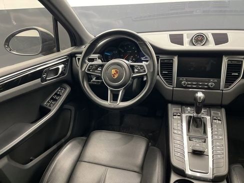 Used 2018 Porsche Macan GTS image 17