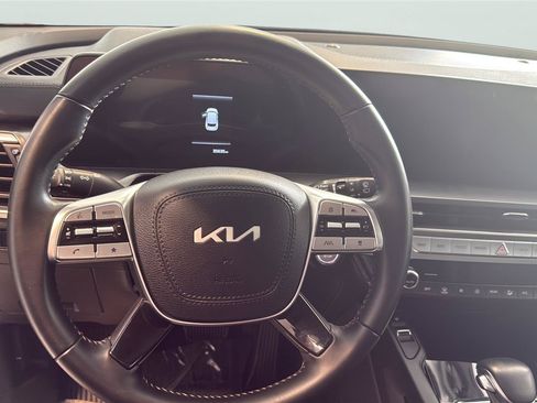 Used 2025 Kia Telluride S FWD image 12