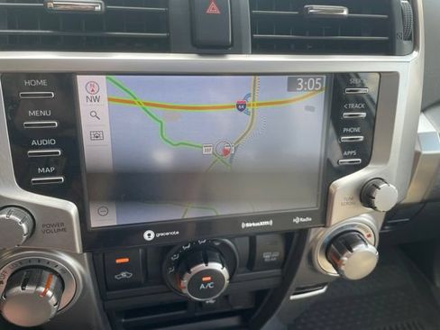 Used 2022 Toyota 4Runner SR5 Premium w/ Moonroof Package AWD/4WD image 38
