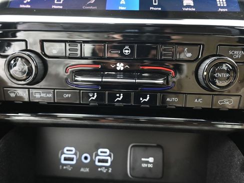 Used 2021 Jeep Grand Cherokee L Limited image 3