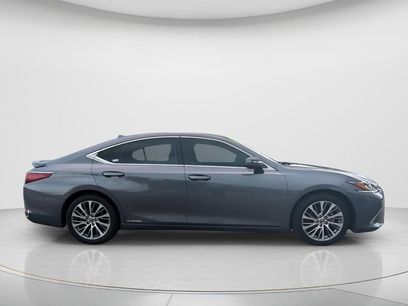 Used 2020 Lexus ES 300h w/ Premium Package