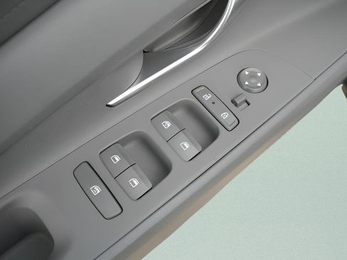 Certified 2025 Hyundai Elantra Hybrid FWD image 21