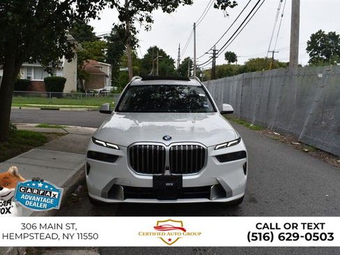 Used 2025 BMW X7 xDrive40i AWD/4WD image 3