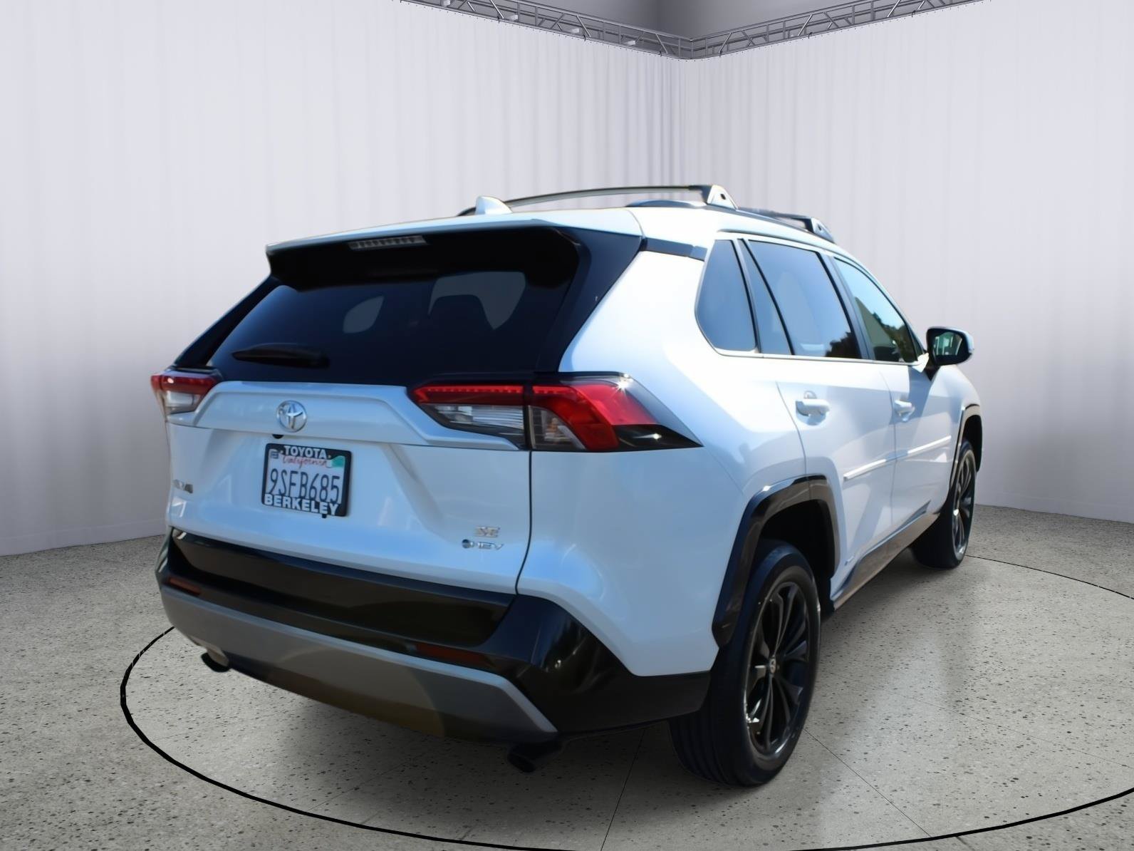 Certified 2025 Toyota RAV4 SE AWD/4WD image 8