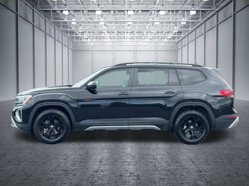 Used 2024 Volkswagen Atlas Peak Edition SEL AWD/4WD image 7