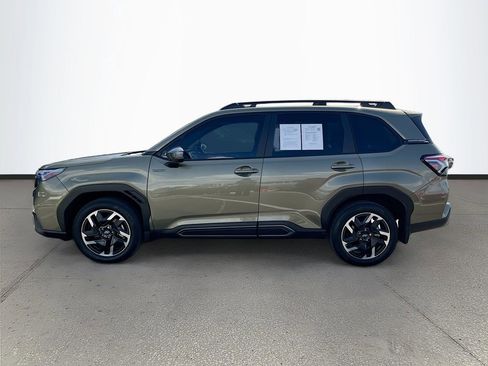 Used 2025 Subaru Forester Limited AWD/4WD image 4