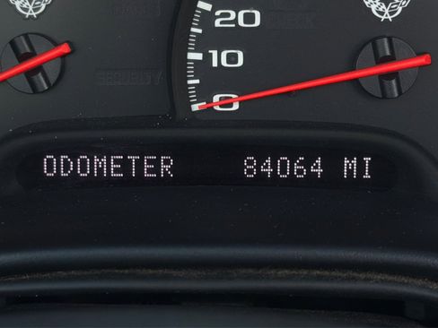 Used 2004 Chevrolet Corvette Convertible w/ Preferred Equipment Group RWD image 11