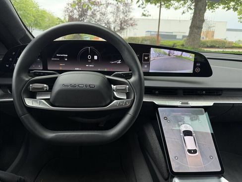 Used 2025 Lucid Air Touring AWD/4WD image 22