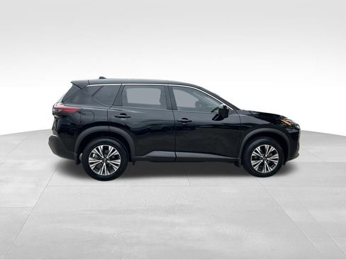 Used 2023 Nissan Rogue SV FWD image 6
