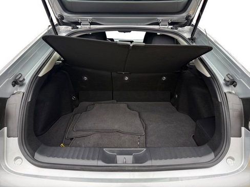 Used 2025 Toyota Prius LE image 25