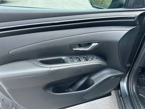 Used 2023 Hyundai Tucson SE AWD/4WD image 12