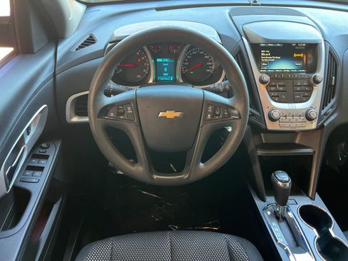 Used 2017 Chevrolet Equinox LS FWD image 15