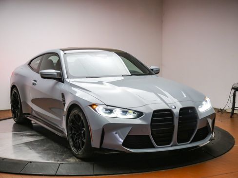 Used 2021 BMW M4 Competition w/ Executive Package RWD image 3