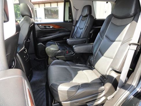 Used 2015 Cadillac Escalade Premium RWD image 13