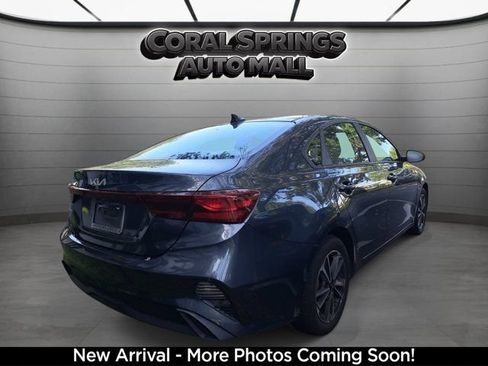 Used 2023 Kia Forte LXS FWD image 2