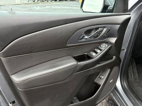 Used 2020 Chevrolet Traverse Premier image 14