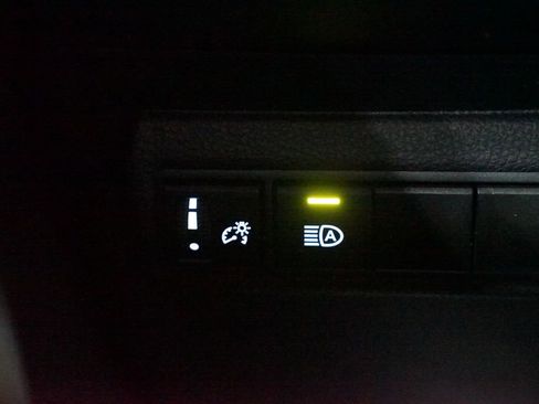 Certified 2024 Toyota Corolla LE image 22