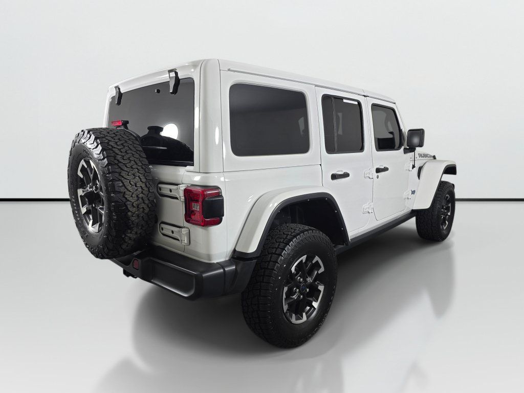 Used 2022 Jeep Wrangler Unlimited Rubicon 4xe AWD/4WD image 6