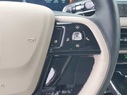 New 2025 Lincoln Corsair Reserve w/ Jet Appearance Package image 17