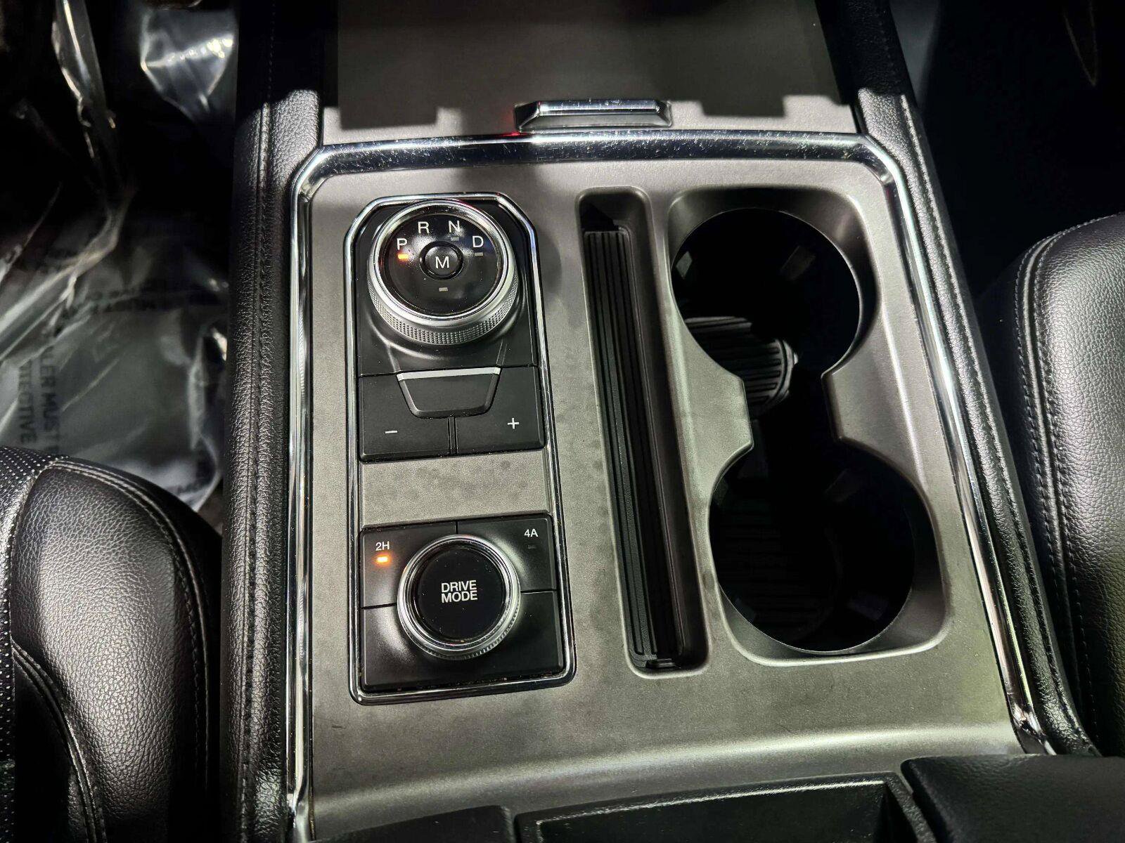 Used 2020 Ford Expedition Max XLT w/ Equipment Group 202A AWD/4WD image 13