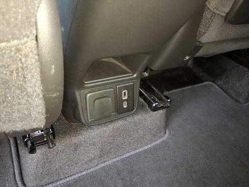 Used 2022 Chevrolet TrailBlazer LT w/ Convenience Package image 21