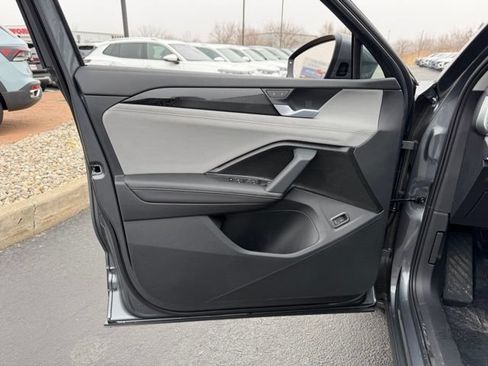 New 2026 Volkswagen Tiguan SE AWD/4WD image 13