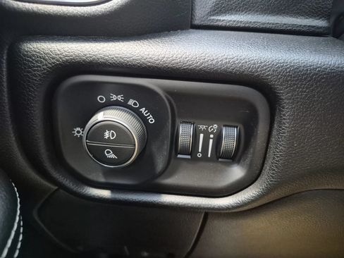 Used 2026 RAM 3500 Laramie AWD/4WD image 29